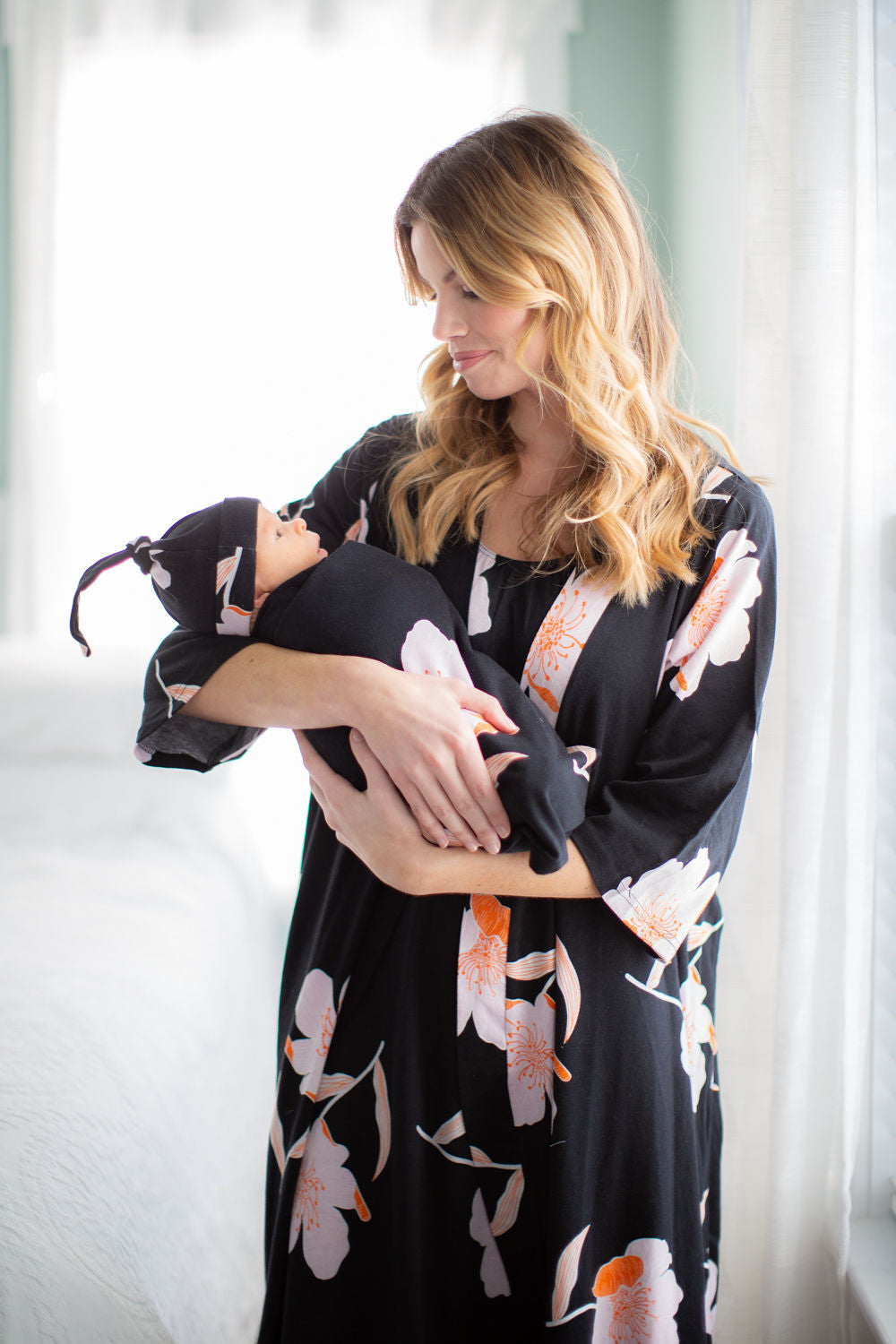 Willow Pregnancy Robe & Swaddle & Dad T Shirt