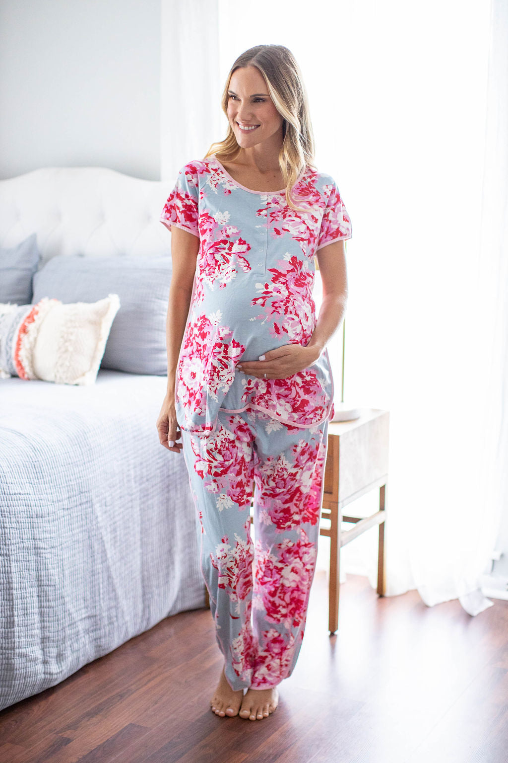 Mae Maternity Nursing Pajamas – Gownies™