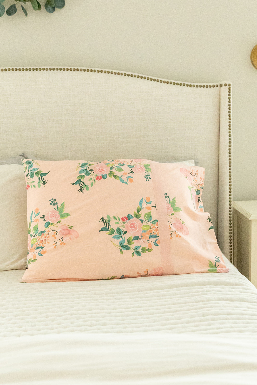 Nina Delivery Gownie & Matching Pillowcase Set