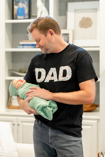 Ivy Pregnancy/Postpartum Robe & Sage Swaddle & Dad T Shirt