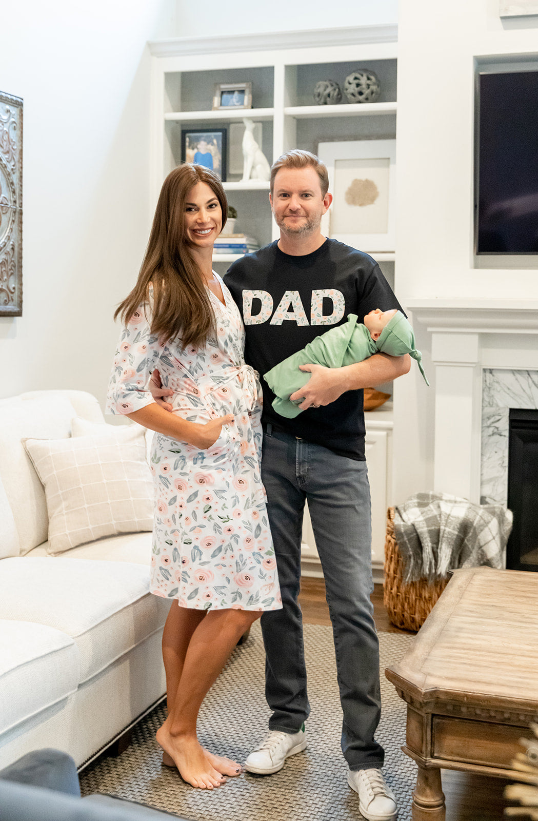 Ivy Pregnancy/Postpartum Robe & Sage Swaddle & Dad T Shirt