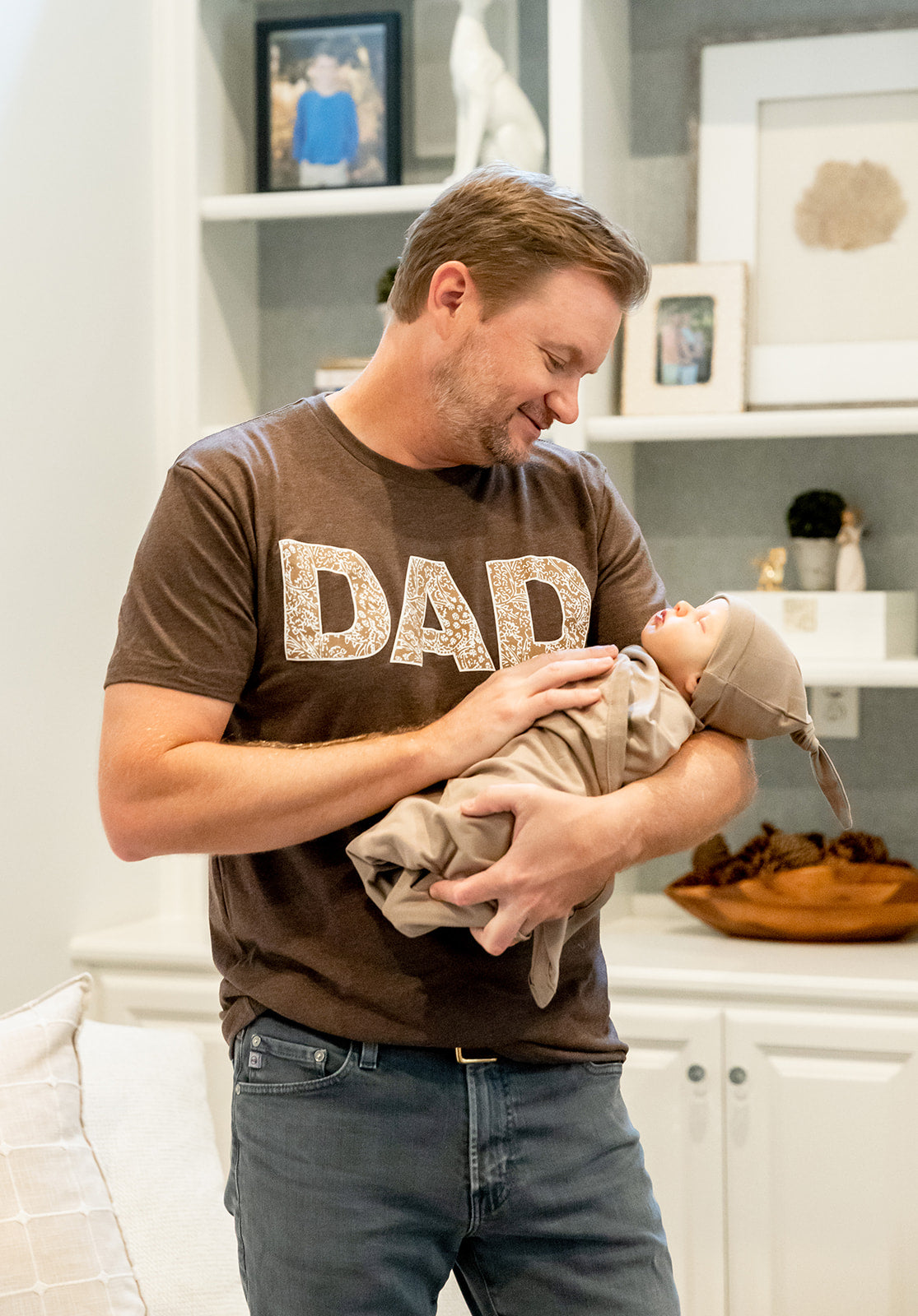 Brooklyn Pregnancy/Postpartum Robe & Taupe Swaddle & Dad T Shirt