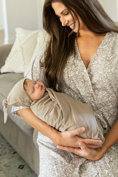 Brooklyn Pregnancy/Postpartum Robe & Taupe Swaddle & Dad T Shirt