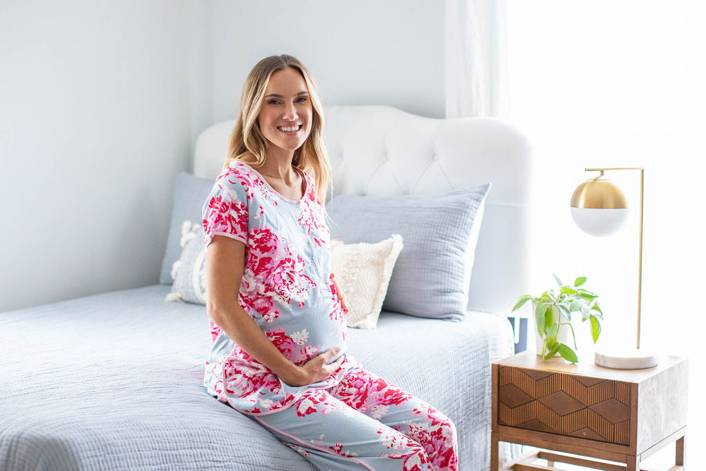 Mae Maternity Nursing Pajamas