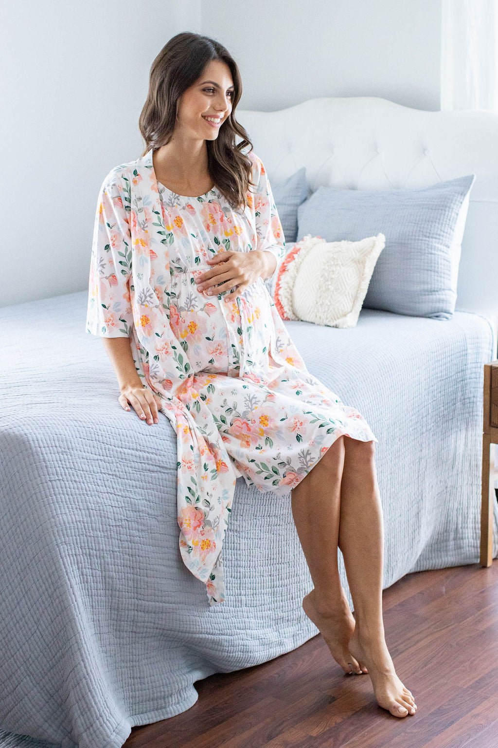 Mom Delivery Hospital Robe & Matching Labor Delivery Hospital Gown Set –  Gownies™