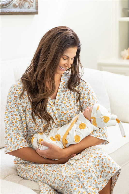 Aspen Pregnancy/Postpartum Robe & Sunshine Swaddle & Dad T Shirt