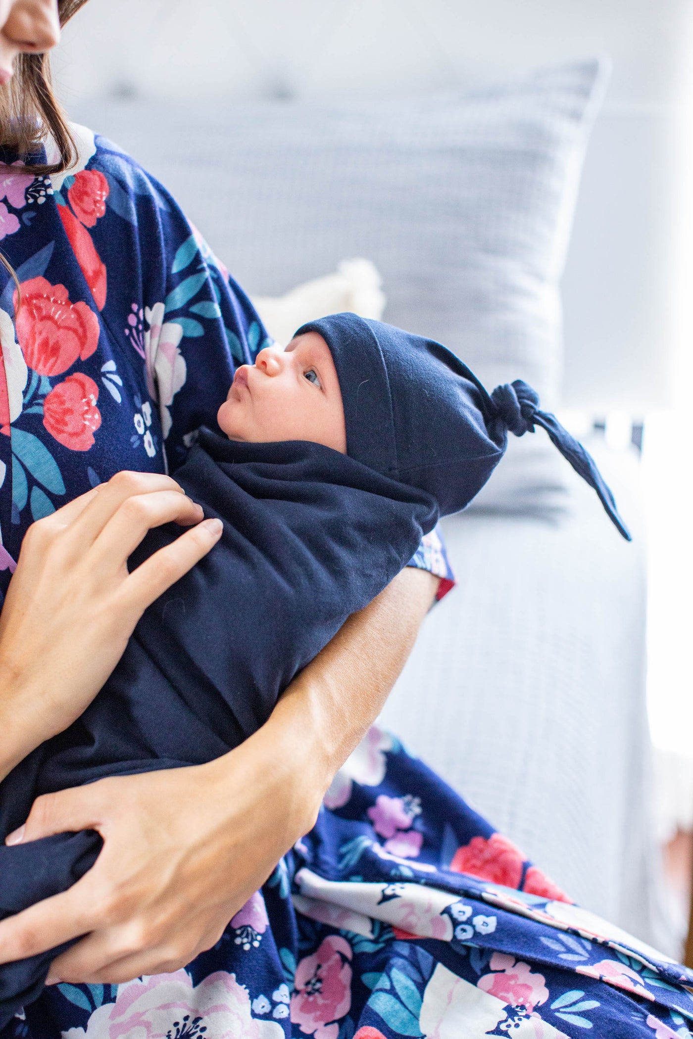 Annabelle Pregnancy/Postpartum Robe & Navy Blue Swaddle Blanket Set