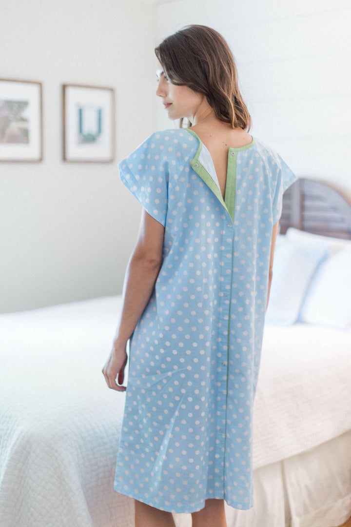 Nicole Gownie Baby Be Mine Maternity Delivery Labor Hospital Gown Blue Dots Gownies
