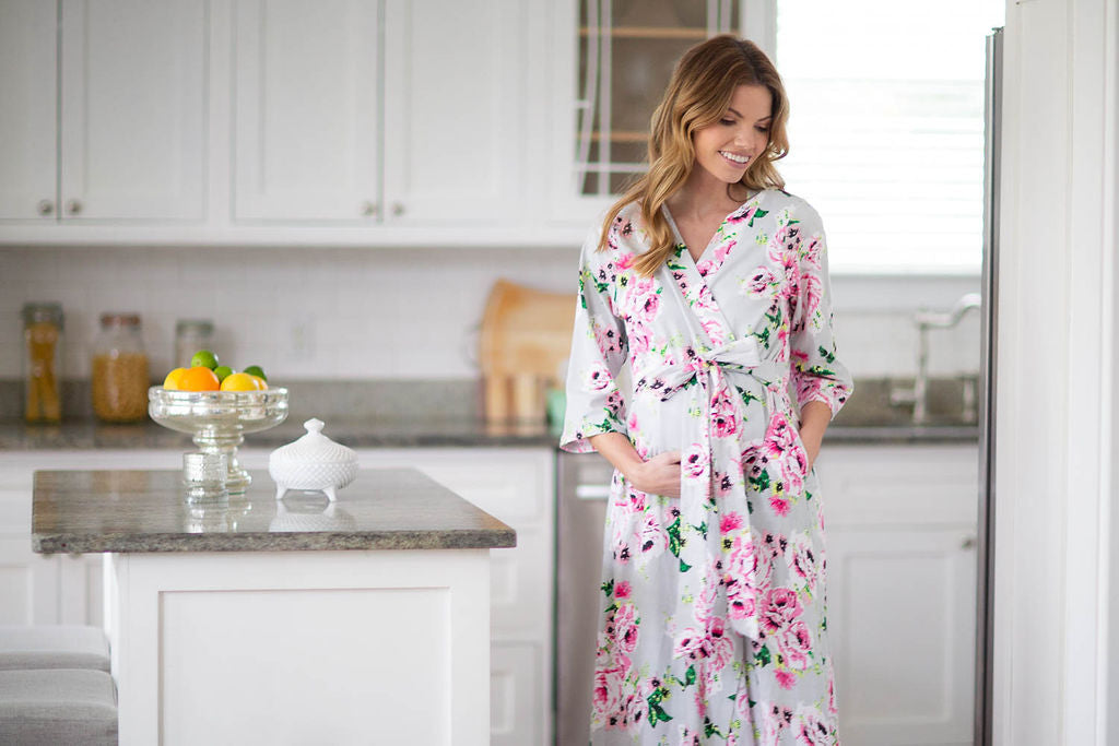 Olivia Pregnancy/Postpartum Robe & Black Labor Gown
