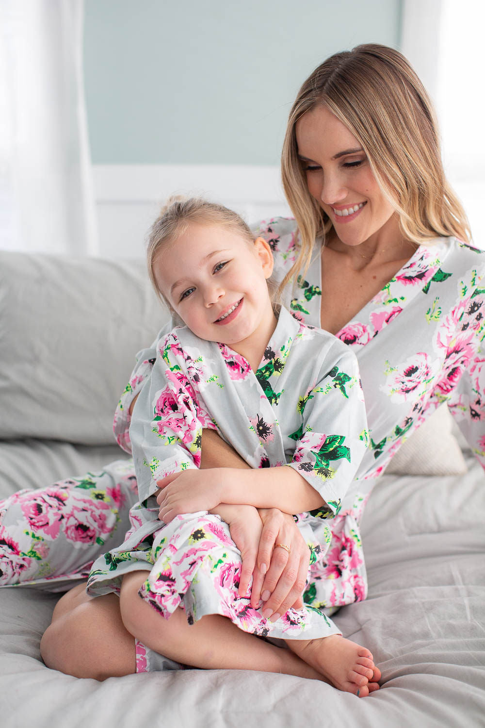 Olivia Mom Pregnancy/Postpartum & Daughter Robe Set