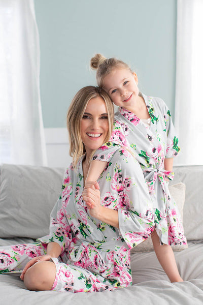 Olivia Mom Pregnancy/Postpartum & Daughter Robe Set