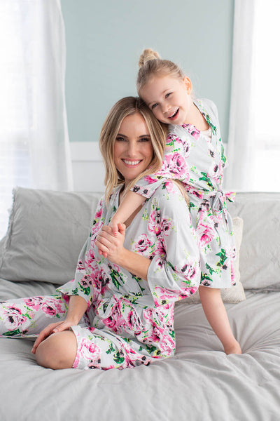 Olivia Mom Pregnancy/Postpartum & Daughter Robe Set